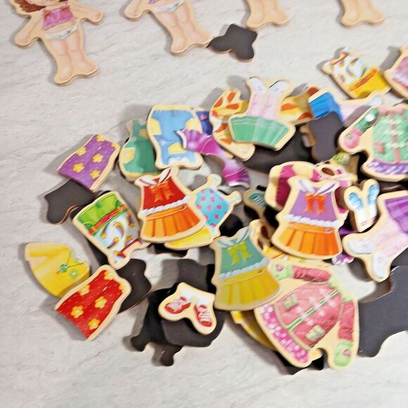 T.S. Shure Wooden Doll Quadruplets with 61 Pieces of Dress up Doll Clothes 2016. - Picture 4 of 11